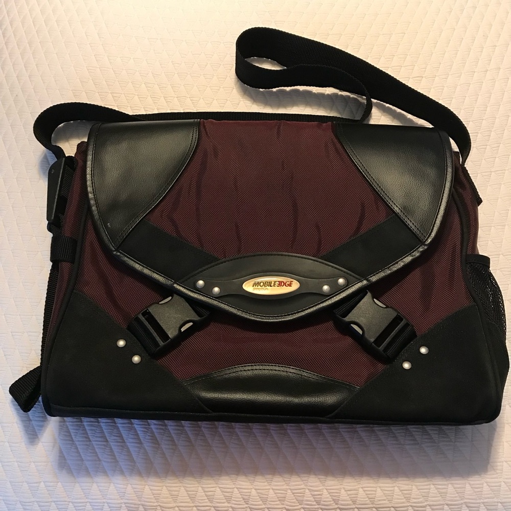 Mobile Edge Messenger Laptop Bag